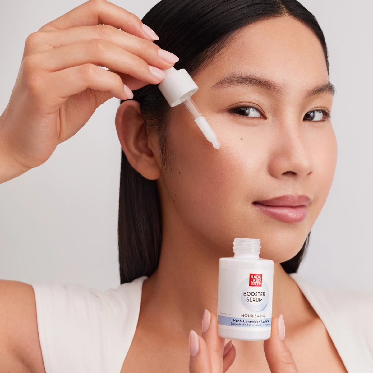 HADA Labo Tokyo Nourishing Booster Serum pipettipullossa