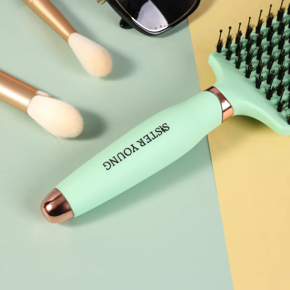 SisterYoung Ovia Fresh Mint hiustenselvitysharja ergonominen varsi