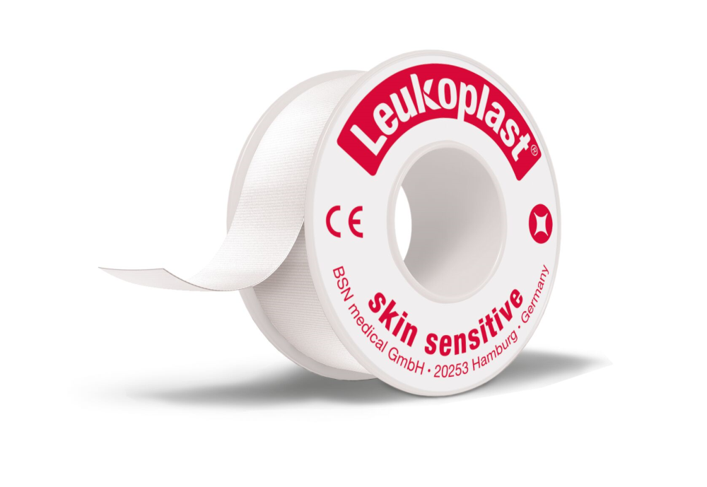 LEUKOPLAST Skin sensitive kiinnitysteippi hauraalle iholle 2,5 cm x 2,6 m suojakotelolla 1 kpl